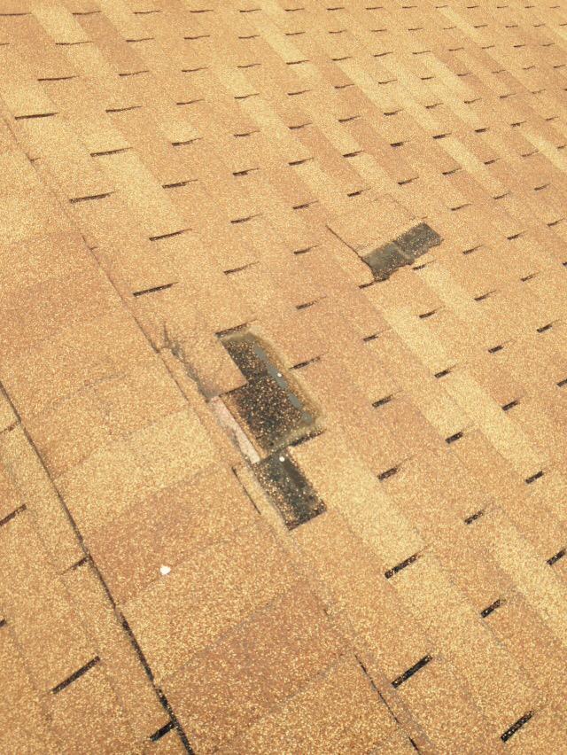 InspectExterior's tweet image. Inspecting roofs and siding in Streamwood, IL today. Lots of wind and hail damage!