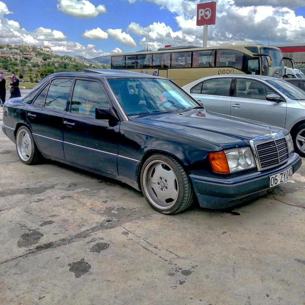 ozuluyol42's tweet photo. Bazen aşk bir metal yığınıdır. Sebepsizce karşılık beklemeden... http://t.co/tKoEgUvBY1