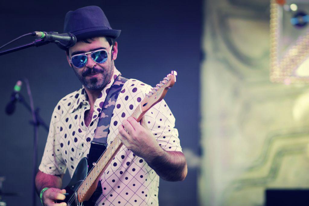 RadNalCo's tweet photo. Nueva entrada esta semana en el #Top20, @alejoaponte con "Get Up" en el No.12 #Colombiología #AlAire http://t.co/ObR80Q5oyr