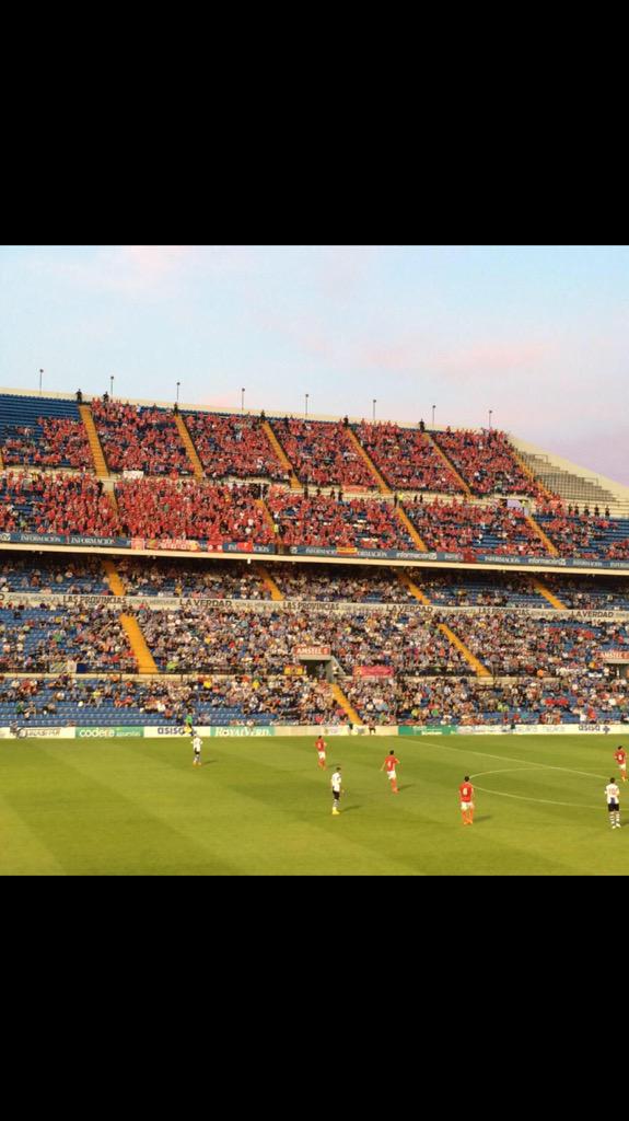 FanRealMurcia's tweet photo. Afición de primera le pese a quien le pese. Con vosotros todo es más fácil. http://t.co/O7NGuB8tAB