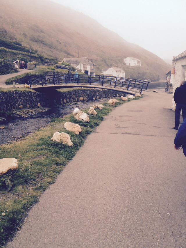 Mattyi7's tweet photo. This is Cornwall boscastle whre i will be fr the nxt 5 days if you drop a tooth pick the whle town knows about it http://t.co/TPQYPu5sGa