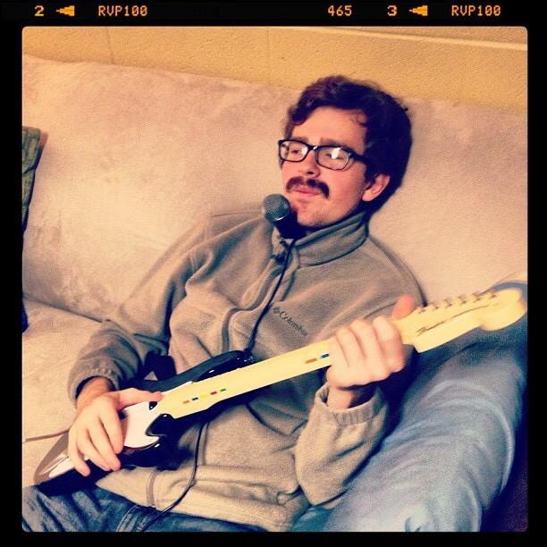 notmikestocks's tweet photo. RT for mustache, favorite for no mustache, mention for beard http://t.co/7ZOi3FrjAn