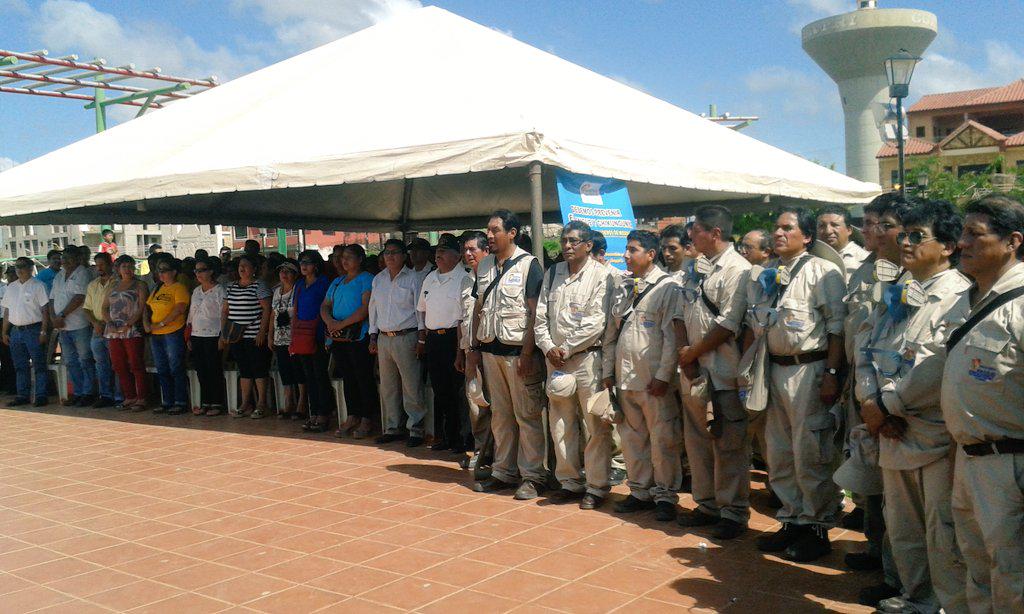 AdemafBeni's tweet photo. ADEMAF BINACIONAL y Min.Salud inician Campaña de Limpieza y Fumigación contra la Chikungunya y el Dengue en Trinidad. http://t.co/ZZJ0sHHmYX