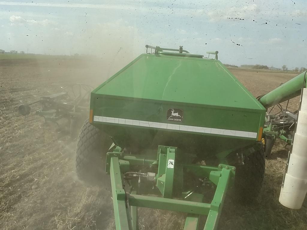 mkloster09's tweet image. And 18 days later I&apos;m seeding again....#plant15 #itrained
