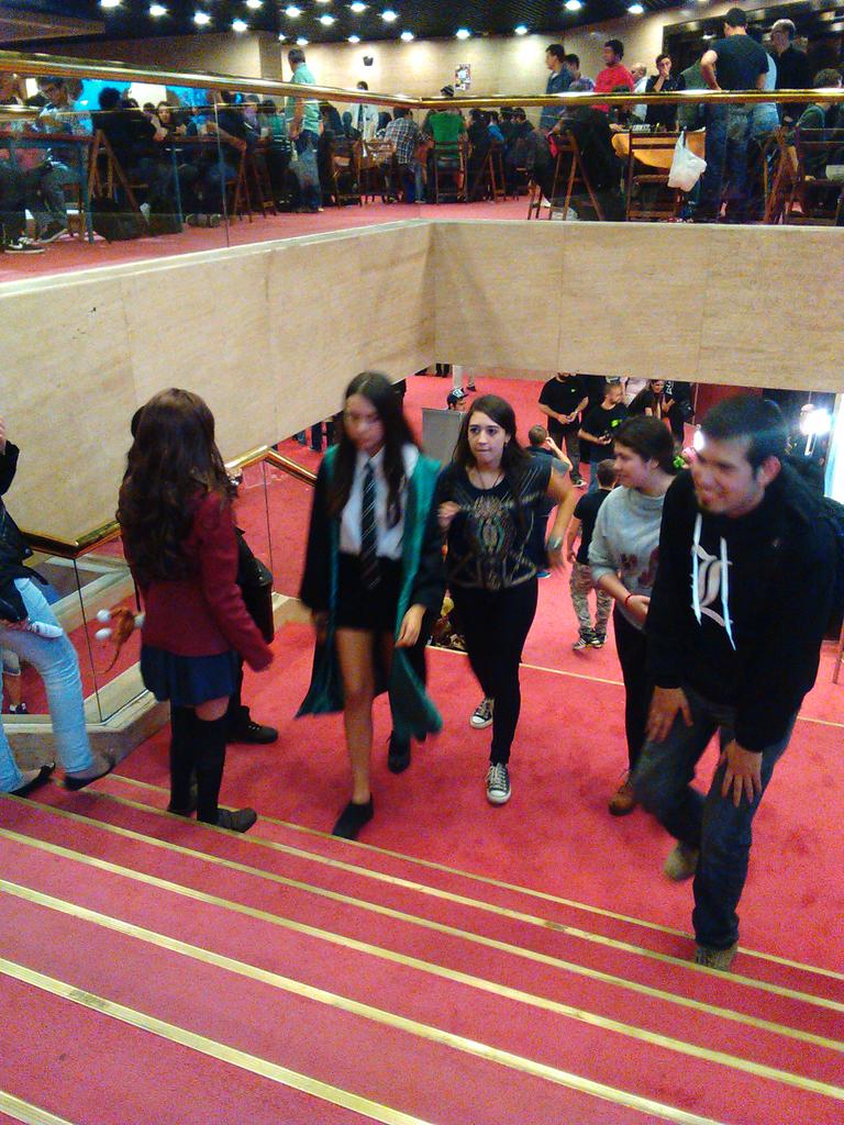 xigatec's tweet image. Una compañera de clase de Draco XD