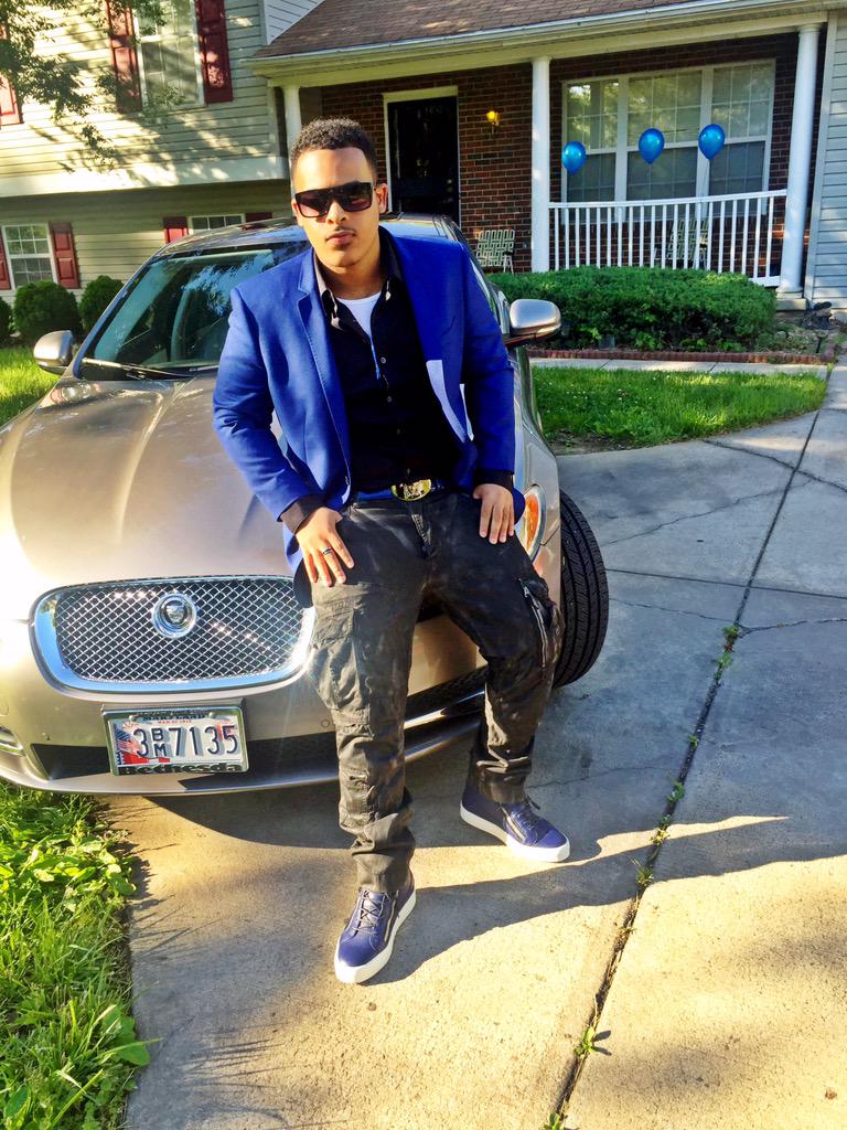 _UncleDuke's tweet photo. #FlowersProm #2k15 http://t.co/nt2u9GQHfI