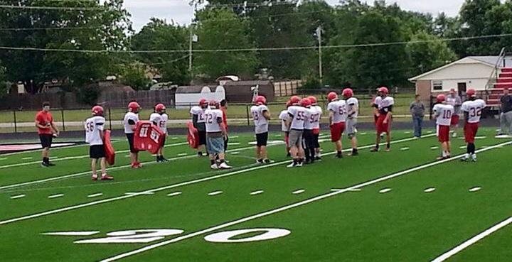SKIATOOK_FBL's tweet photo. 1st week of practice!! http://t.co/QjoqeLJREK