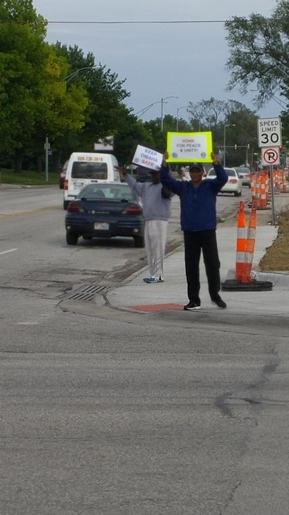 Omaha360's tweet photo. Thank you Councilman #BenGray for supporting @Omaha360 @HarmonyWeek #HonkforPeace 2015 http://t.co/6kQfI7BAcE