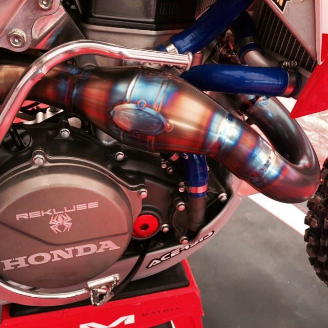 Crozley's tweet photo. FMF Pipe ripping it up today for Kyle Peters @MotoSportInc @GPIglobal @HondaPowerCA @fmf73 @FMFLILD http://t.co/bnw9Mnt87F