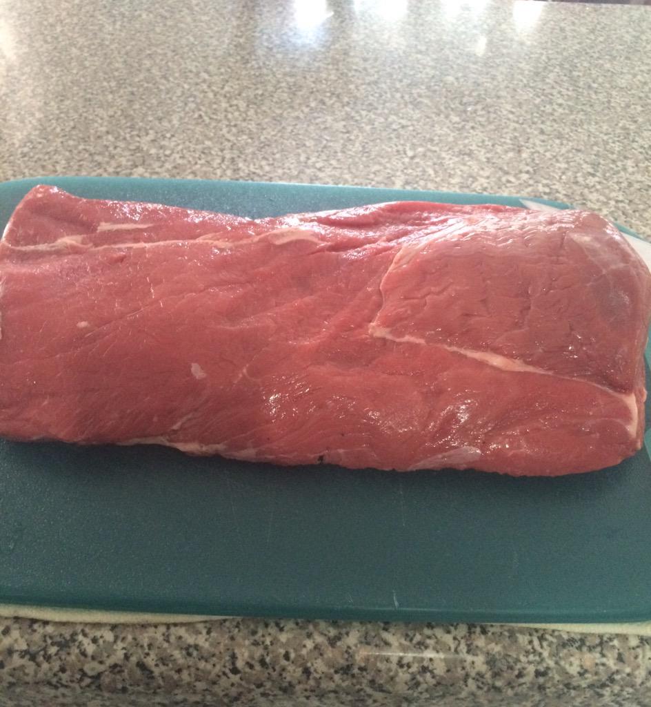 Larry27R's tweet photo. A comer como Dios manda beef tender loin, una parrilla bien caliente y una beer bien fría great day! http://t.co/mBCEBRTVcs