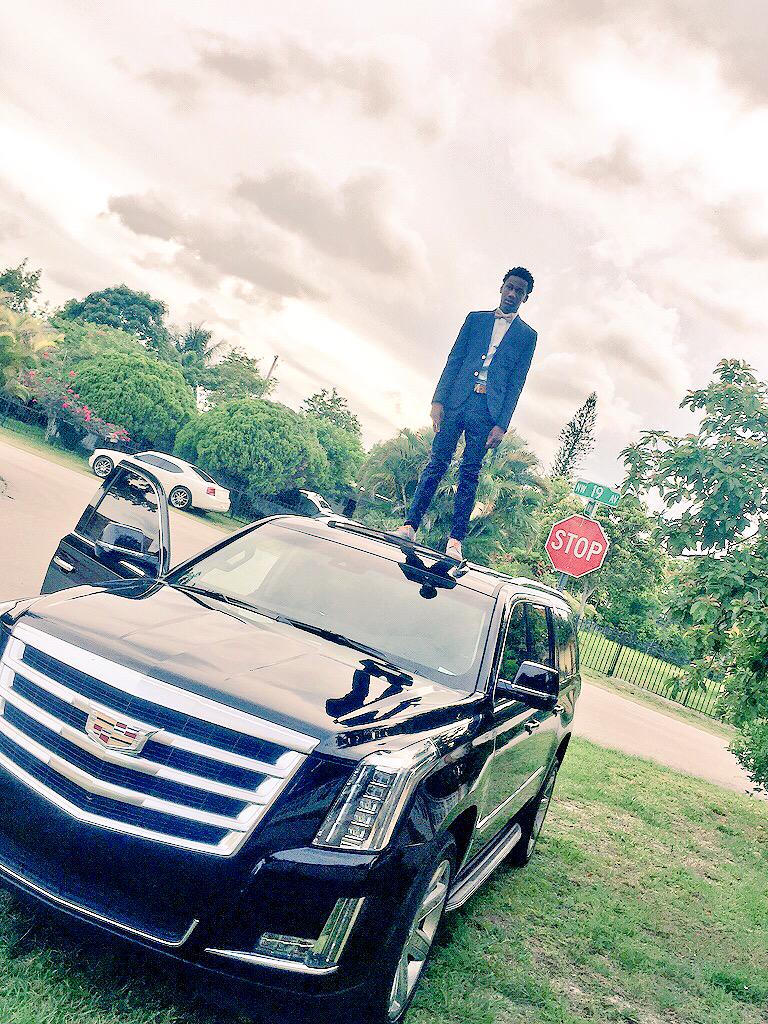 Harlemmitch_'s tweet image. All my niggas shit even the youngins #8thgradeprom