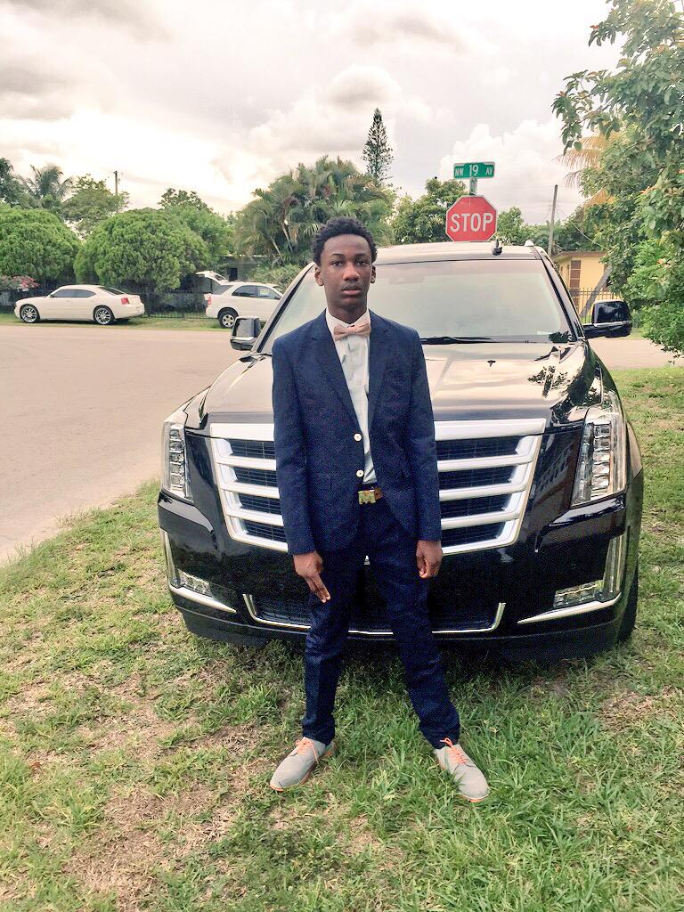 Harlemmitch_'s tweet image. All my niggas shit even the youngins #8thgradeprom