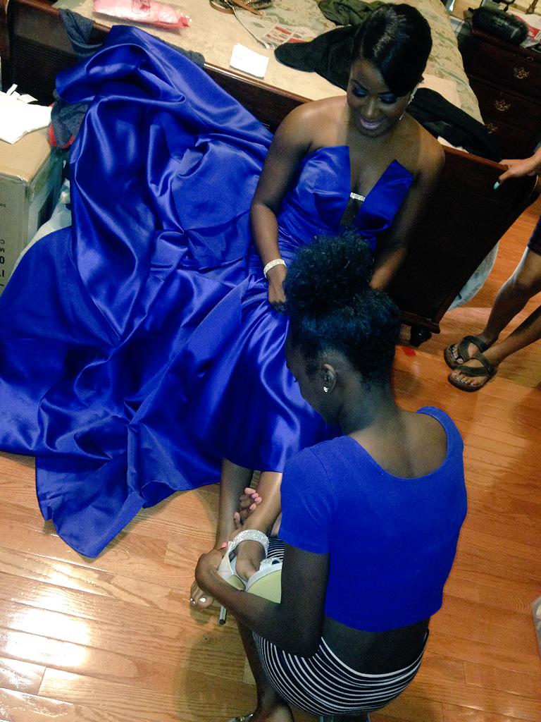 _SuchhAaLadyy's tweet photo. Had To See My Babies @yooooo__ @vangieeeeeeeee_ #FlowersProm http://t.co/4eOavii2B9