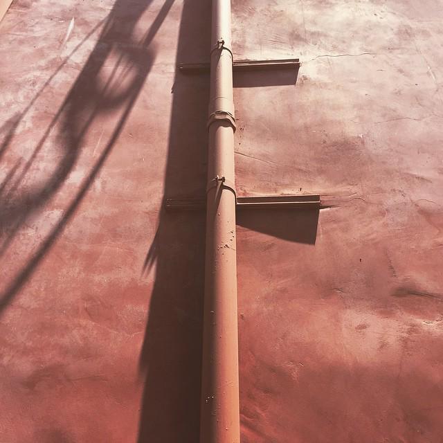 AimHighForLife's tweet image. #1line likes #pipes ~ 
#minimal #minimalism #rsa_minimal #minimalmx #shoutingsam #justgosh… ift.tt/1Suz8U2