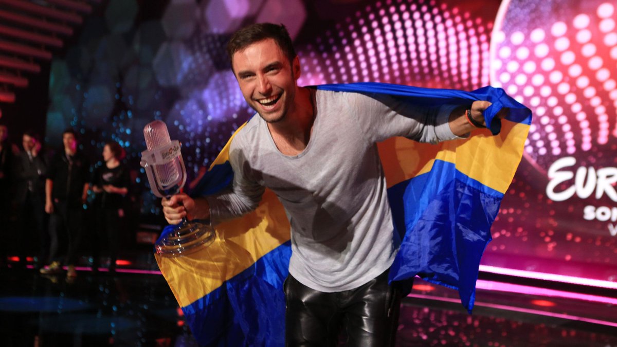 bbceurovision's tweet photo. He's the Mans! And a Hero for #SWE @manszelmerlow EUROVISION WINNER 2015! #Sweden #Eurovision http://t.co/0SooVJrbJ0