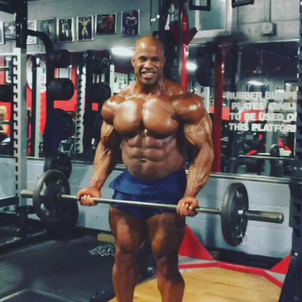 mhpstrongusa's tweet photo. MAN! @IFBBVicMartinez is looking HUGE! RT if you agree! #WeOwnTheGym #DominicanDominator http://t.co/hz7GU39eCM