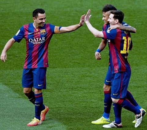 100Gols's tweet photo. Enterno 6 do Barça 
Xavi Hernadéz adeus 💜💜👌👏👏👊 http://t.co/trPKvitjPu