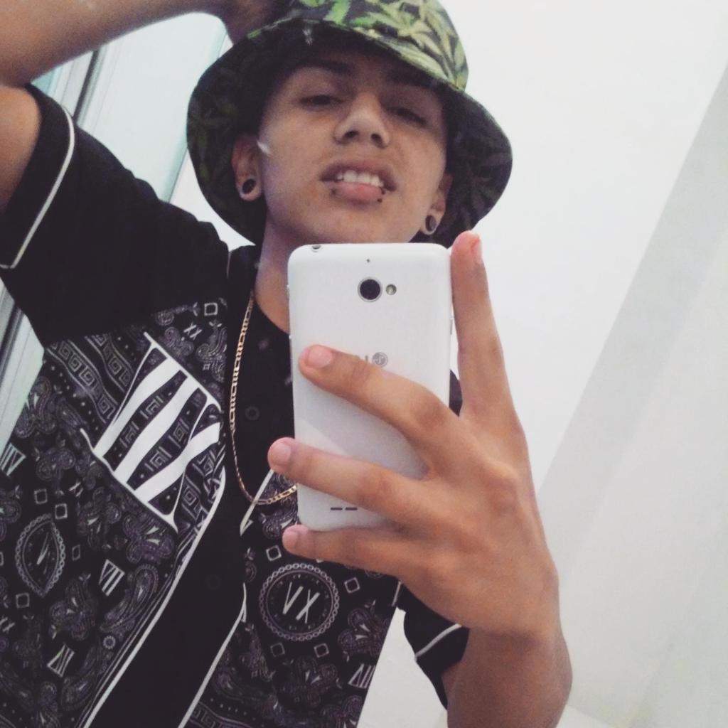 DiamondEnrique's tweet photo. 😻 http://t.co/fQZDlJHl1U