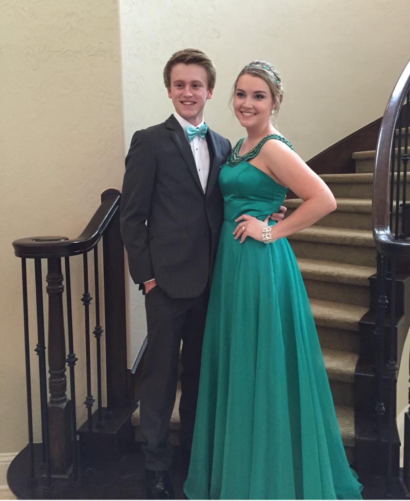 MadelineJones11's tweet photo. We clean up nice I guess 👌🏼 #prom2015 http://t.co/0ENwrEDUFn