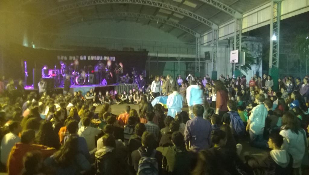 pentecostes2015's tweet photo. #tudonesfuegoparadar http://t.co/cGj5Ecutd5