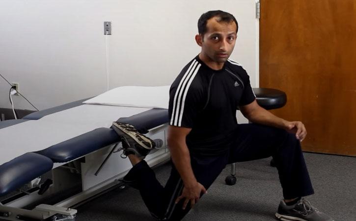 ManuKalia's tweet photo. Anterior Thigh Hip Multi Joint Functional #Stretching http://t.co/ij8tbsJTNZ #hipflexors #quadriceps #kneestretch http://t.co/VXCdT8gXh0