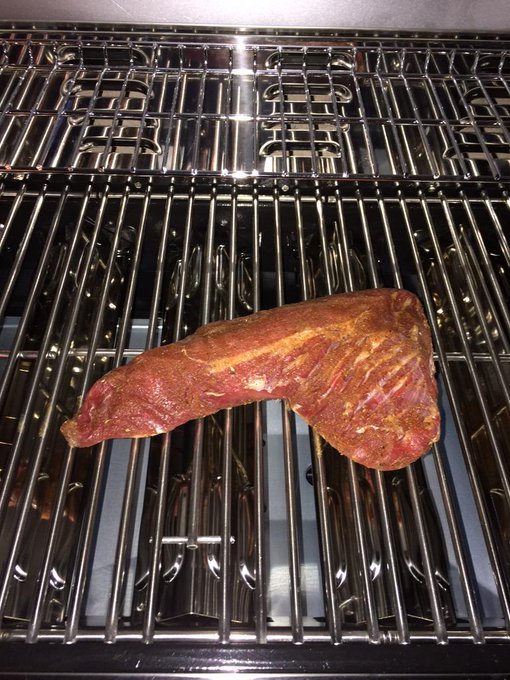 Which we'll-known adult male performer does this beautiful big tori tip remind you of? 😜🙈🙊 #Meat http://t<a href="/tag/meat"class="tags"><span>#meat</span></a>