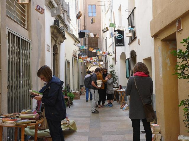 Novel·les, contes, còmics i fotografies en el 5è Corraló dels Llibres Oblidats bit.ly/1JLYVDk