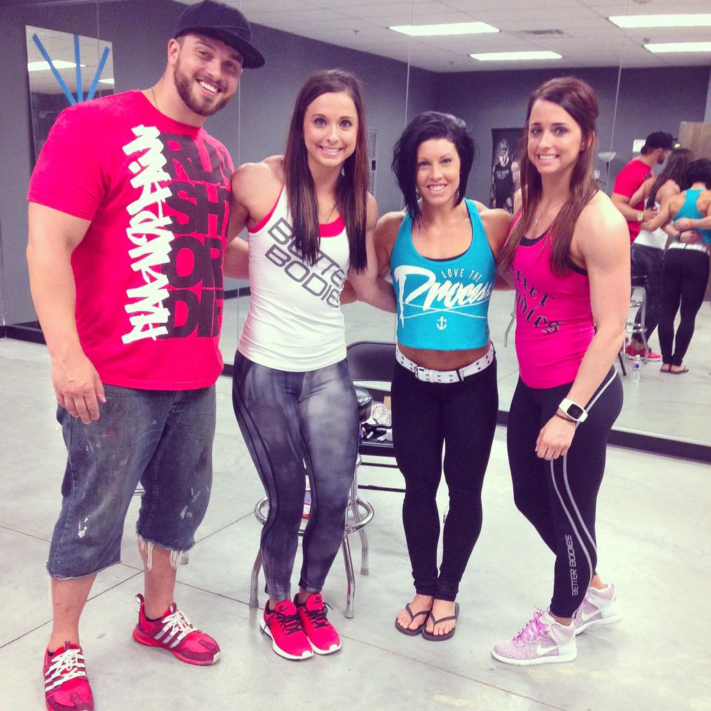 coker_twinsfit's tweet photo. We got to meet @daydayKnucks and @flagnorfail today! #flagnorfail #Fitcon2015 #destinationDallasTexas 💪🏼 http://t.co/5wKxEO9L3u