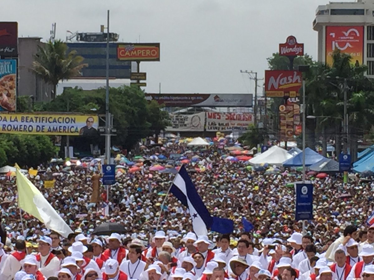 bishopsoto's tweet image. At the Beatification of Archbishop Oscar Romero