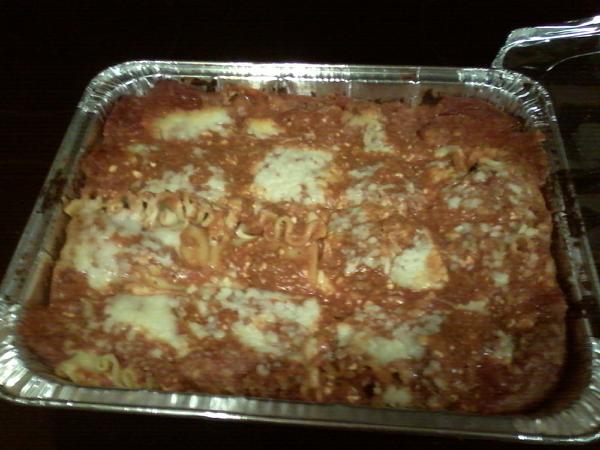 sharkkattackK's tweet photo. Lasagna just like mom makes it!
Out of a box http://t.co/AJxBwXCaNe