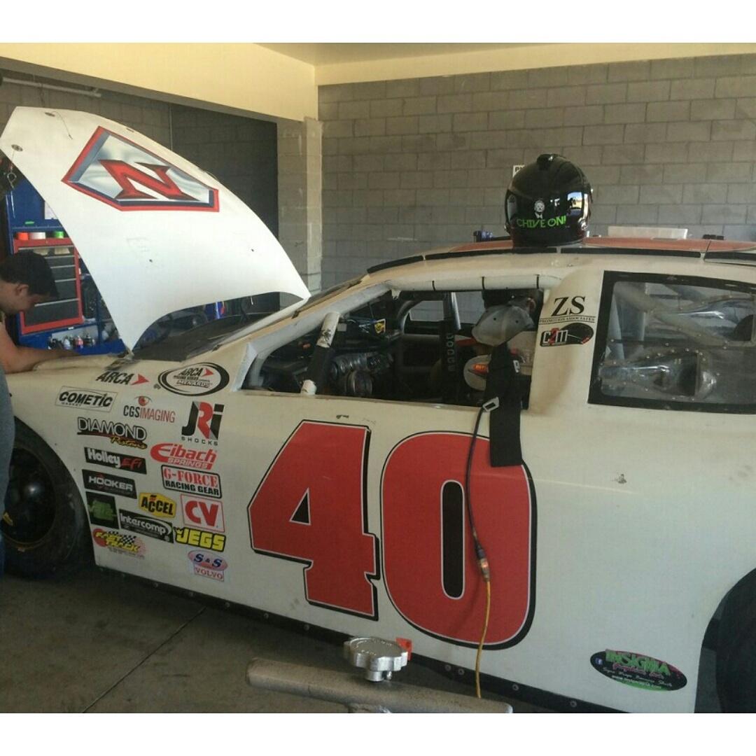S_EdwardsRacing's tweet photo. Can't wait for tomorrow's race. My team kicked arse getting this transmission changed today #NJMSP #ARCARacing #KCCO http://t.co/o8Htigmgxj