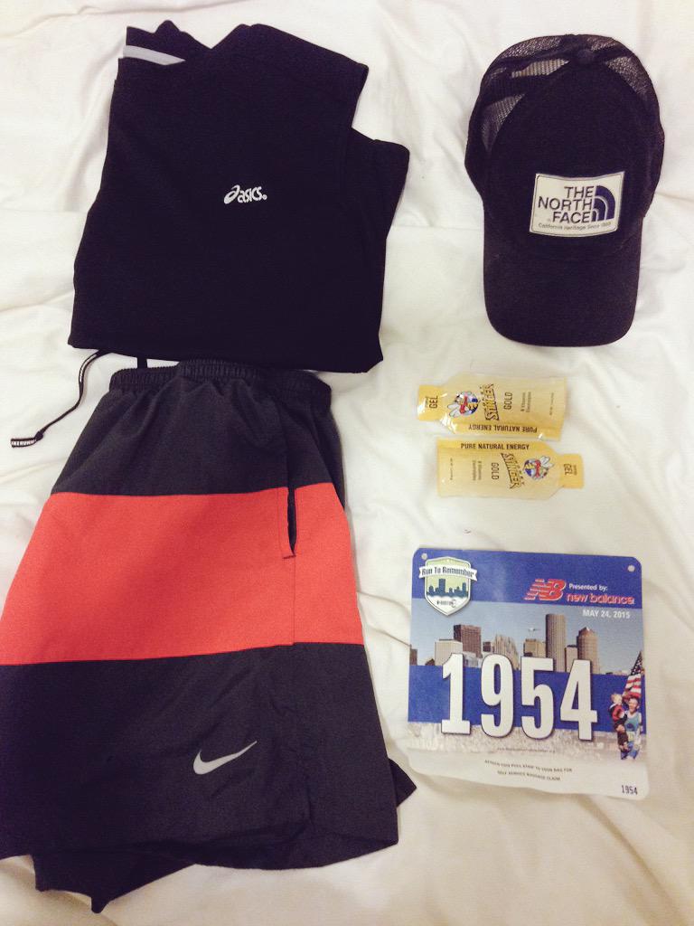 ShaunCampos's tweet photo. Boston #RunToRemember essentials. A 7am start to support a great cause? Anytime. #OnlyBoston http://t.co/7olwpjnP48