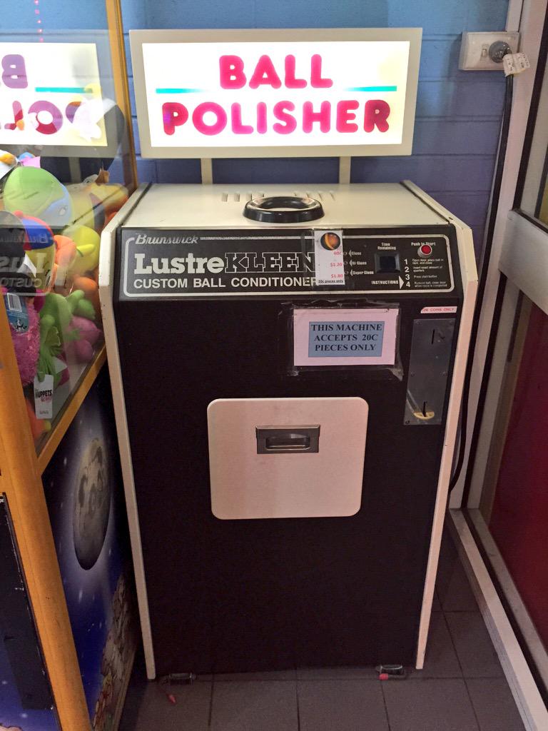 CrazyIntel's tweet image. Ball Polisher at 20c a pop. That'll be 40c thanks. #kitchie #gawdy #bowlinghijinks #lustre