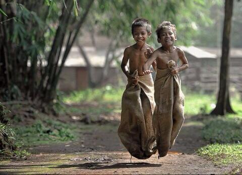 barry_lens's tweet photo. No iphones, no video games. See the happiness in their faces. http://t.co/qTMaBHcRcF