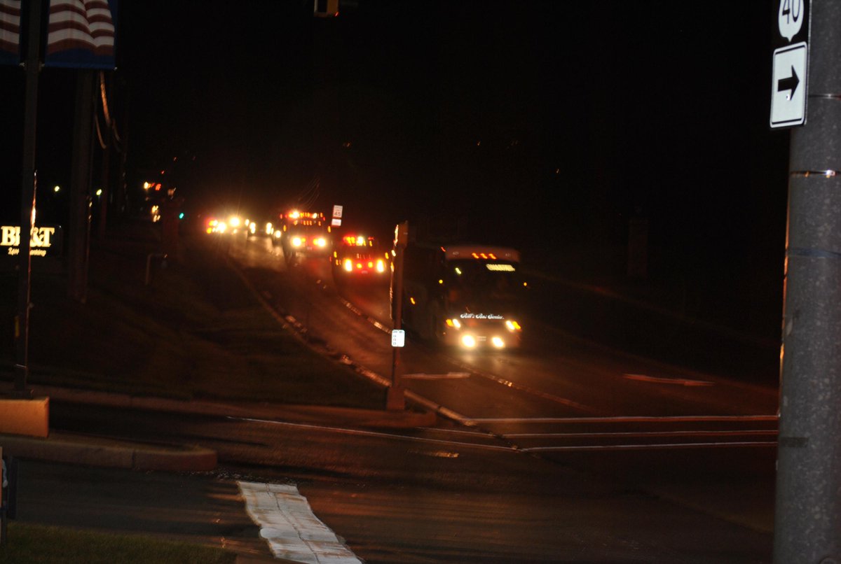 MHSFastpitch's tweet photo. HOME TOWN ESCORT OF YOUR STATE CHAMPS http://t.co/LdOE4AmgOr