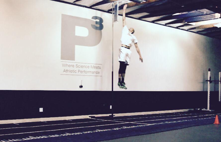 P3sportscience's tweet image. @ZachLaVine 12'1" on arrival. Off-season entrance testing at P3! #DunkChamp
