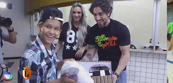 Legendarios's tweet photo. Ae, @marcosmion! Mais um vidrado em tênis! #DenilsonBboy http://t.co/ilAf6cmO88