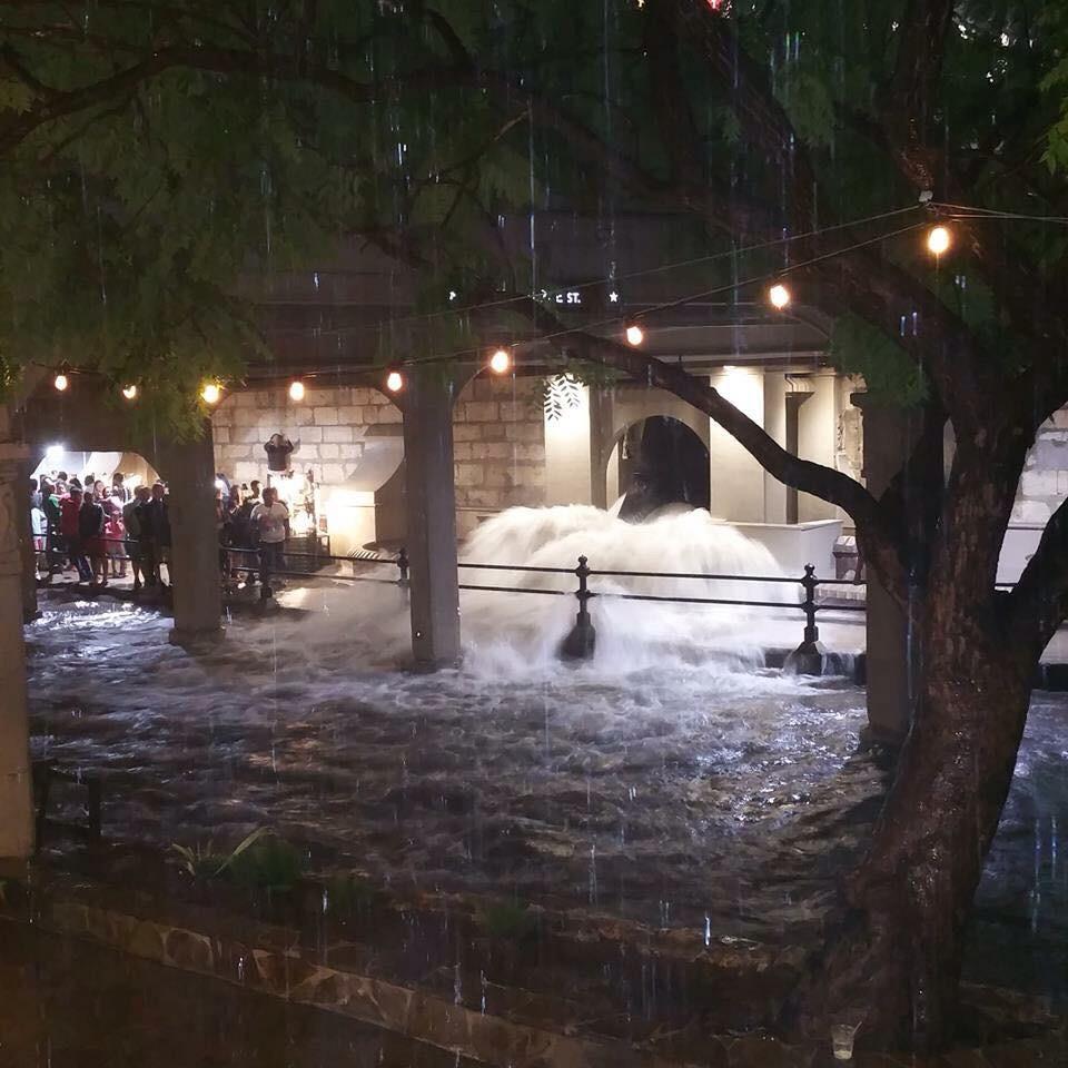 Joeycules's tweet image. SA Riverwalk right now. Stolen from my friend Clint. #SArain #riverwalk