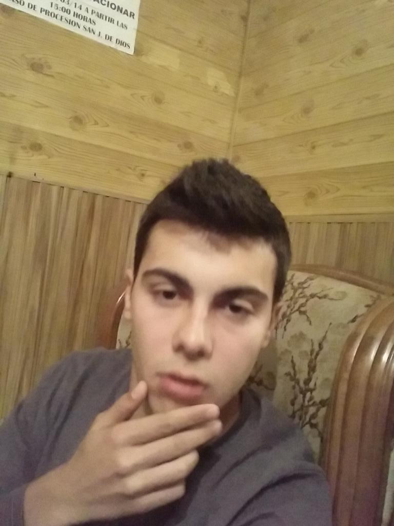 Albertodosba's tweet photo. ?POR FAVOR DOBDE ESTA LA SALA DE PARTOS? http://t.co/EVSEIyubGR