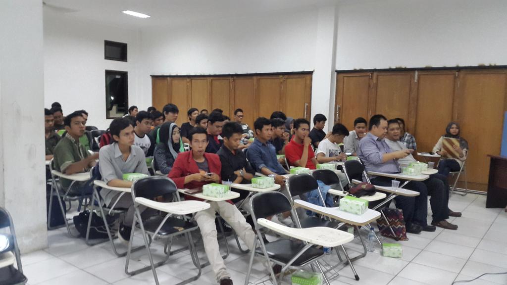 ARS17SMR's tweet photo. pemilihan #HimarsHebat periode 2015/2016 dihadiri Mahasiswa, SENAT , BPM dan Dosen program studi Arsitektur http://t.co/1e4b8rmT9R