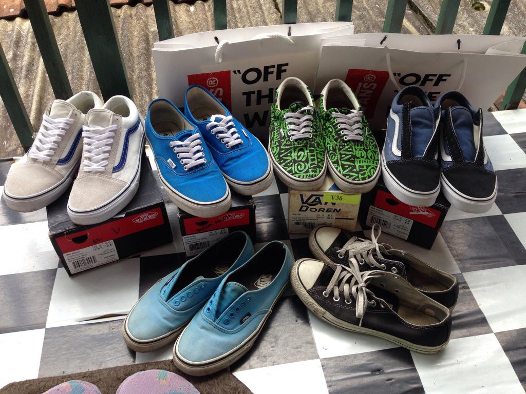 Yang bikin kantong bolong ini banget! #vans