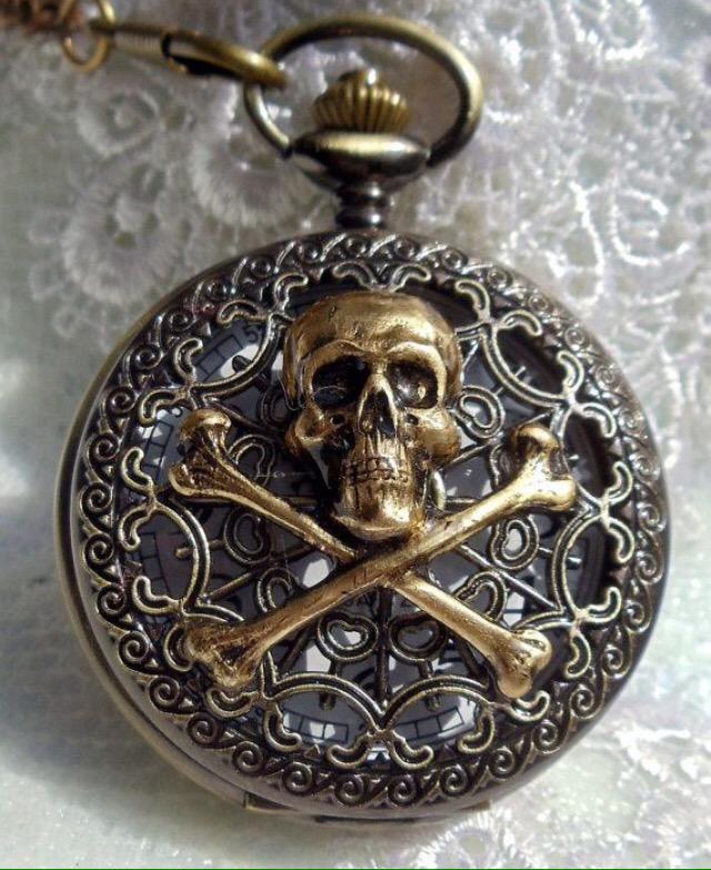 analoptzi's tweet photo. Este es el #watch que yo adquiriría ❤️ #Skull #MiReloj http://t.co/PRR0jK39wS