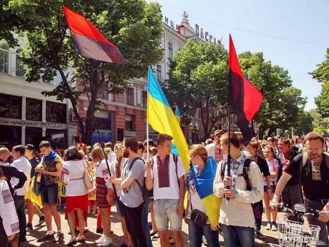 Марш Вышиванок #Одесса.💙💛
#Евровидение #FollowBack #Украина #деньвышиванки #вишиванка #тwitter <a href="/ukrpatriotclub/">Ukrpatriotclub</a>