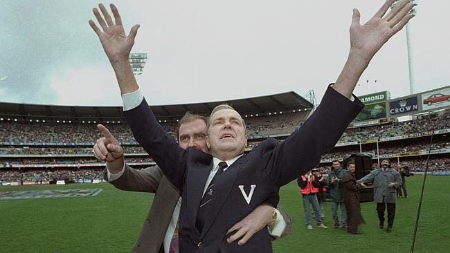 ROSS MUELLER: Bring back the Big V and state pride geelongadvertiser.com.au/news/opinion/r… <a href="/TheMuellerName/">TruthStoryFact</a>