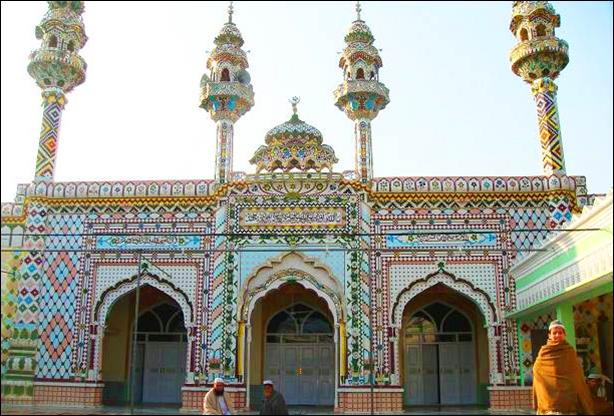 SanamZafran's tweet photo. #BeautifulMultan #LandOfSpirtuality #BeautifulPakistan 
#MultanRailwayStation #Mosque #MetroBus #AmazingArchitecture http://t.co/EvfnluPDA2