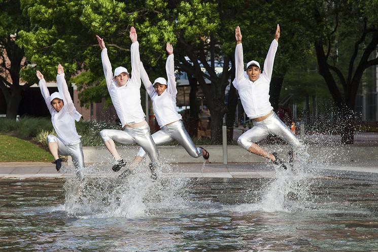 HoustonPress's tweet photo. The 2015 Houston Summer Events Guide  http://t.co/QoHC8iympy http://t.co/fhgogkxF1r
