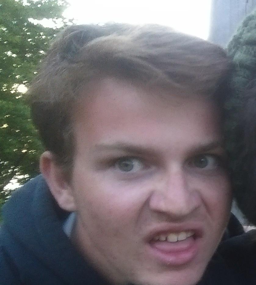 diosovaeyc's tweet photo. tfw you run out of gummy worms 5min into the dance http://t.co/3JKSIHflqK