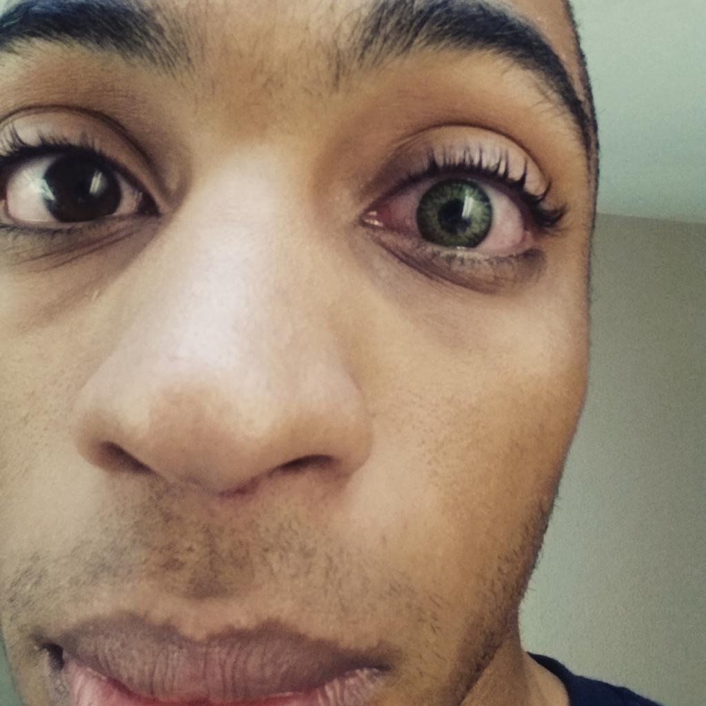 LenroyV's tweet image. New eyes look nice 😍😋