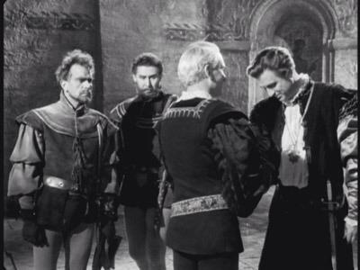 HoratioDeWitt's tweet photo. HAM: Horatio! Who knew of your intent and coming hither?
When did you arrive?
HOR: Last night, my lord. http://t.co/pgKBgOItuw
