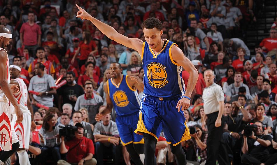 NBAJPN's tweet photo. S・カリーが40得点の活躍、ウォリアーズが3連勝でファイナル進出に王手 │ NBA Japan http://t.co/gKtqHyR1SQ http://t.co/oav6ZcVXA0